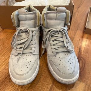 Jordan 1 High Zoom Air CMFT WMNs Grey Fog